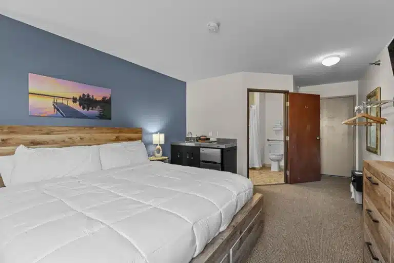 What to Expect When You Check In at Nisswa Hotel & Suites